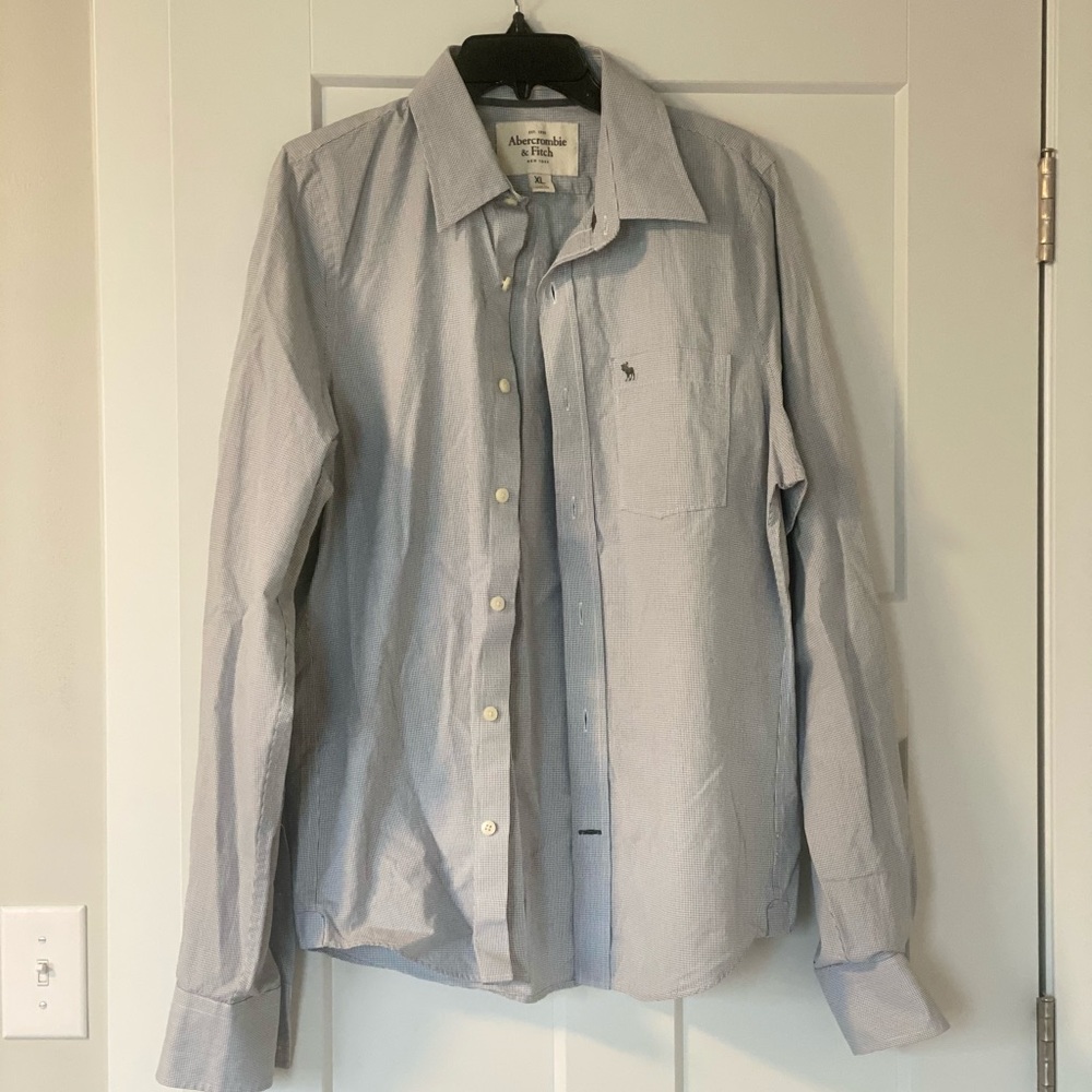 Like new! Abercrombie button down shirt